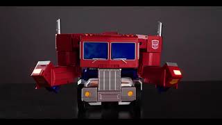 TRANSFORMERS AutoConverting Optimus Prime Built by Robosen [upl. by Simaj76]